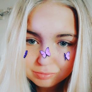 Meet your Posher, Kaylie